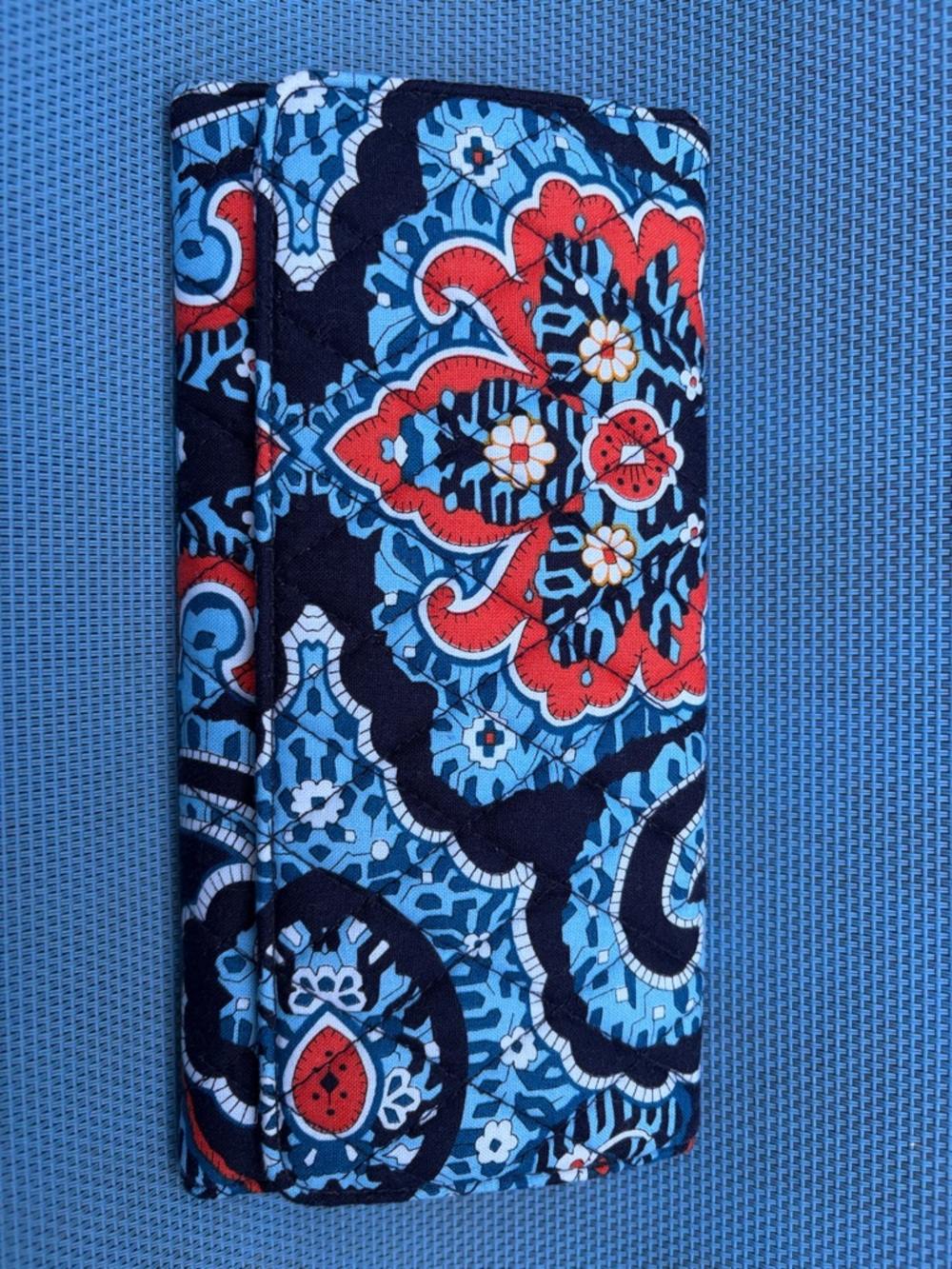 VERA BRADLEY folding wallet pattern, Marrakesh like new condition